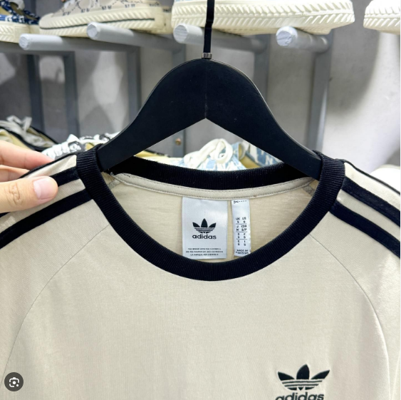 Áo Thun ADIDAS 3 Sọc Adicolor Màu Kem IM2079