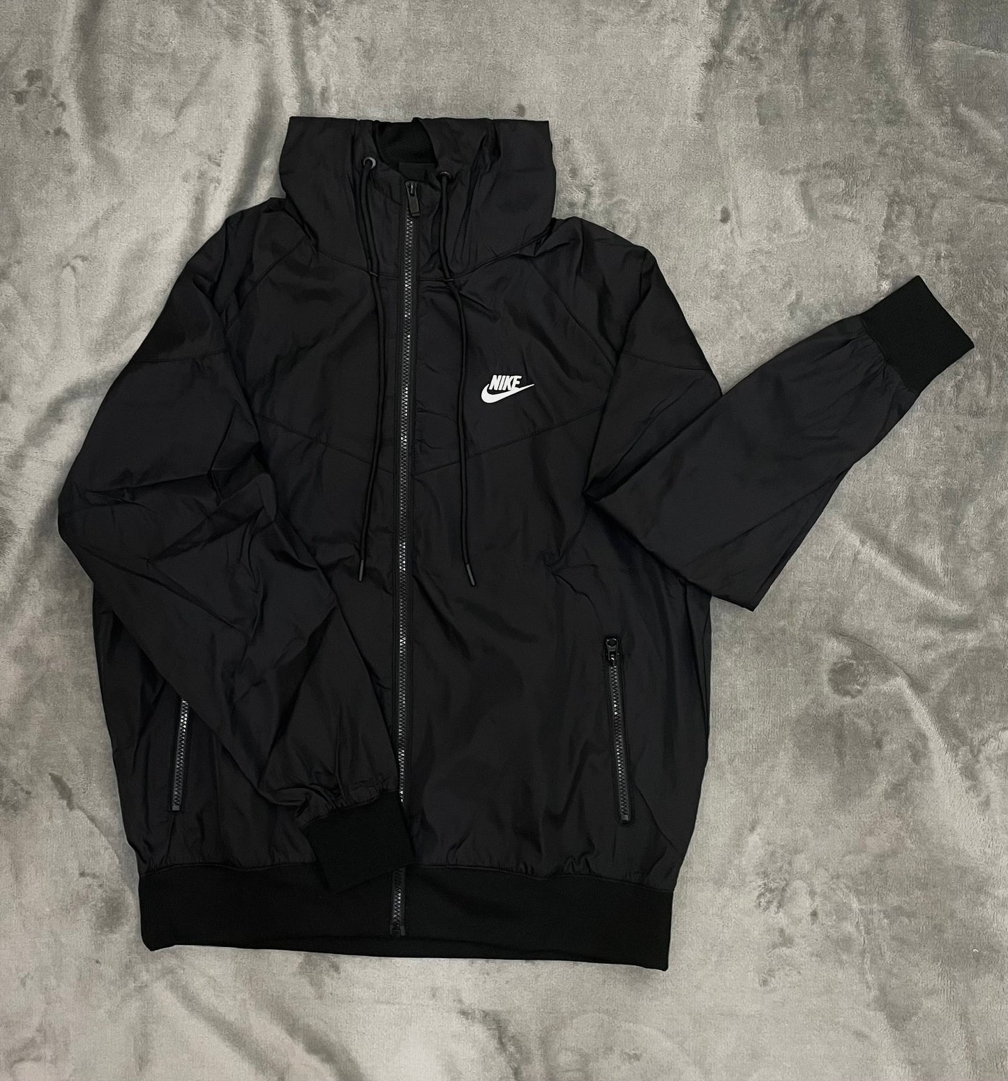 Áo Khoác Dù Nike Sportswear Windrunner AR2192-010